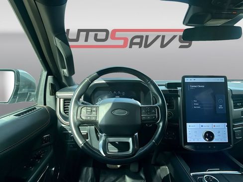 Used 2023 Ford Expedition Platinum RWD image 11