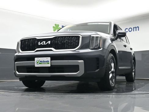Used 2023 Kia Telluride LX AWD/4WD image 6