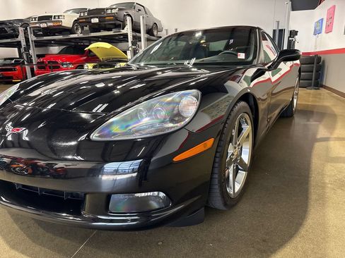 Used 2008 Chevrolet Corvette Coupe w/ Preferred Equipment Group RWD image 65