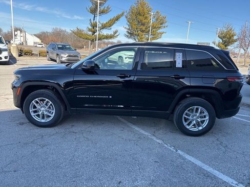 New 2026 Jeep Grand Cherokee Laredo X AWD/4WD image 18