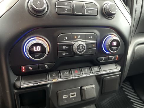 Used 2021 Chevrolet Silverado 1500 LT AWD/4WD image 19