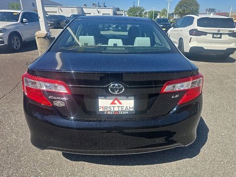 Used 2014 Toyota Camry LE image 6