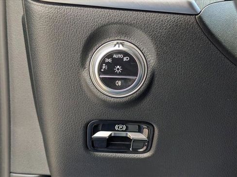 Certified 2025 Mercedes-Benz C 300 Sedan image 10