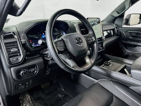 Used 2025 RAM 1500 Limited AWD/4WD image 9