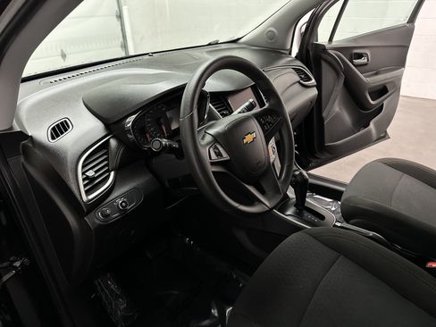 Used 2020 Chevrolet Trax LS w/ Tint and Cruise Package FWD image 13