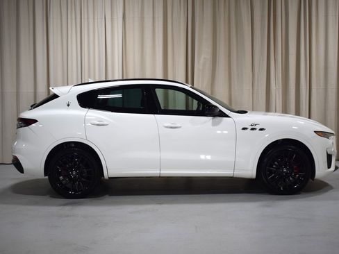 Certified 2022 Maserati Levante GT image 16