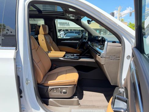 Used 2026 Cadillac Escalade Luxury w/ Touring Package AWD/4WD image 48