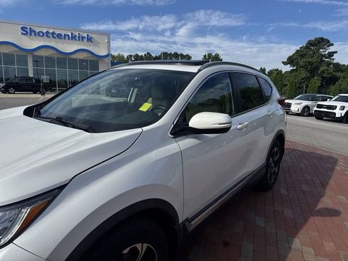 Used 2018 Honda CR-V Touring image 5