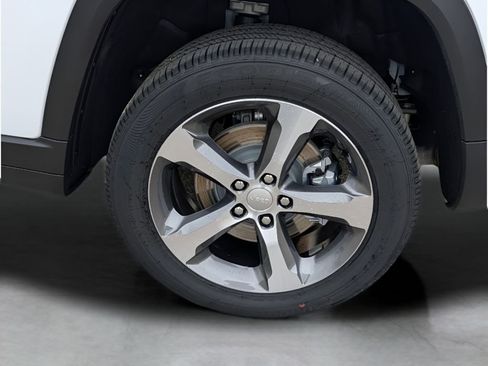 New 2026 Jeep Grand Cherokee L Limited RWD image 3