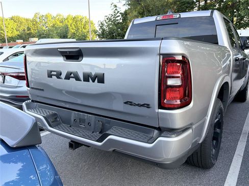 Used 2025 RAM 1500 Big Horn AWD/4WD image 5