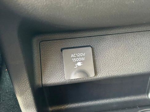 Certified 2025 Toyota Sienna XLE w/ XLE Plus Package FWD image 25