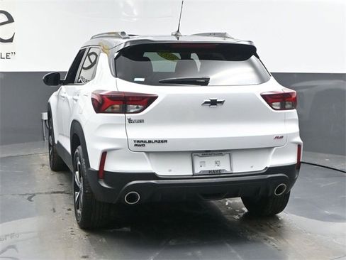 Used 2023 Chevrolet TrailBlazer RS w/ Sun and Liftgate Package image 35