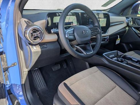 New 2026 Chevrolet Equinox ACTIV image 3