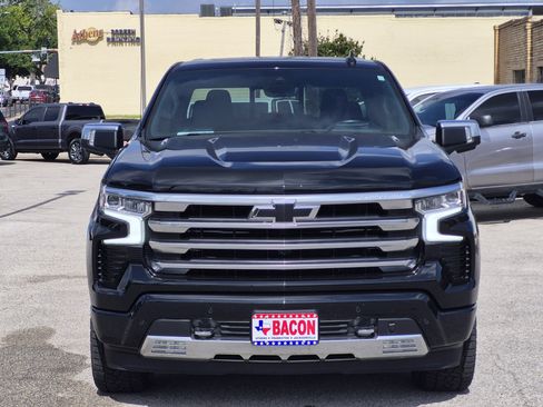 Used 2024 Chevrolet Silverado 1500 High Country AWD/4WD image 2