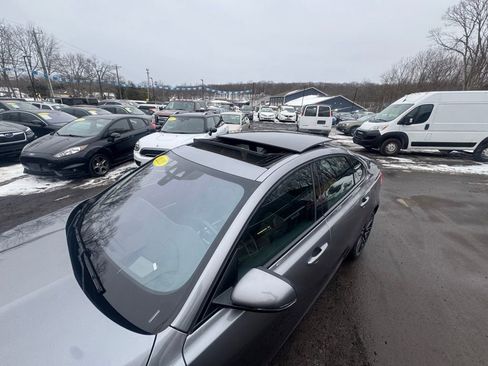 Used 2020 Jaguar XF Checkered Flag image 8