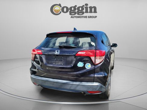 Used 2018 Honda HR-V LX image 7