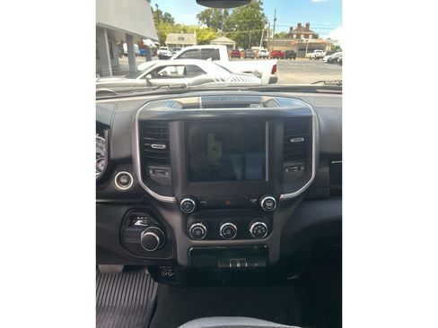 Used 2019 RAM 1500 Big Horn RWD image 10