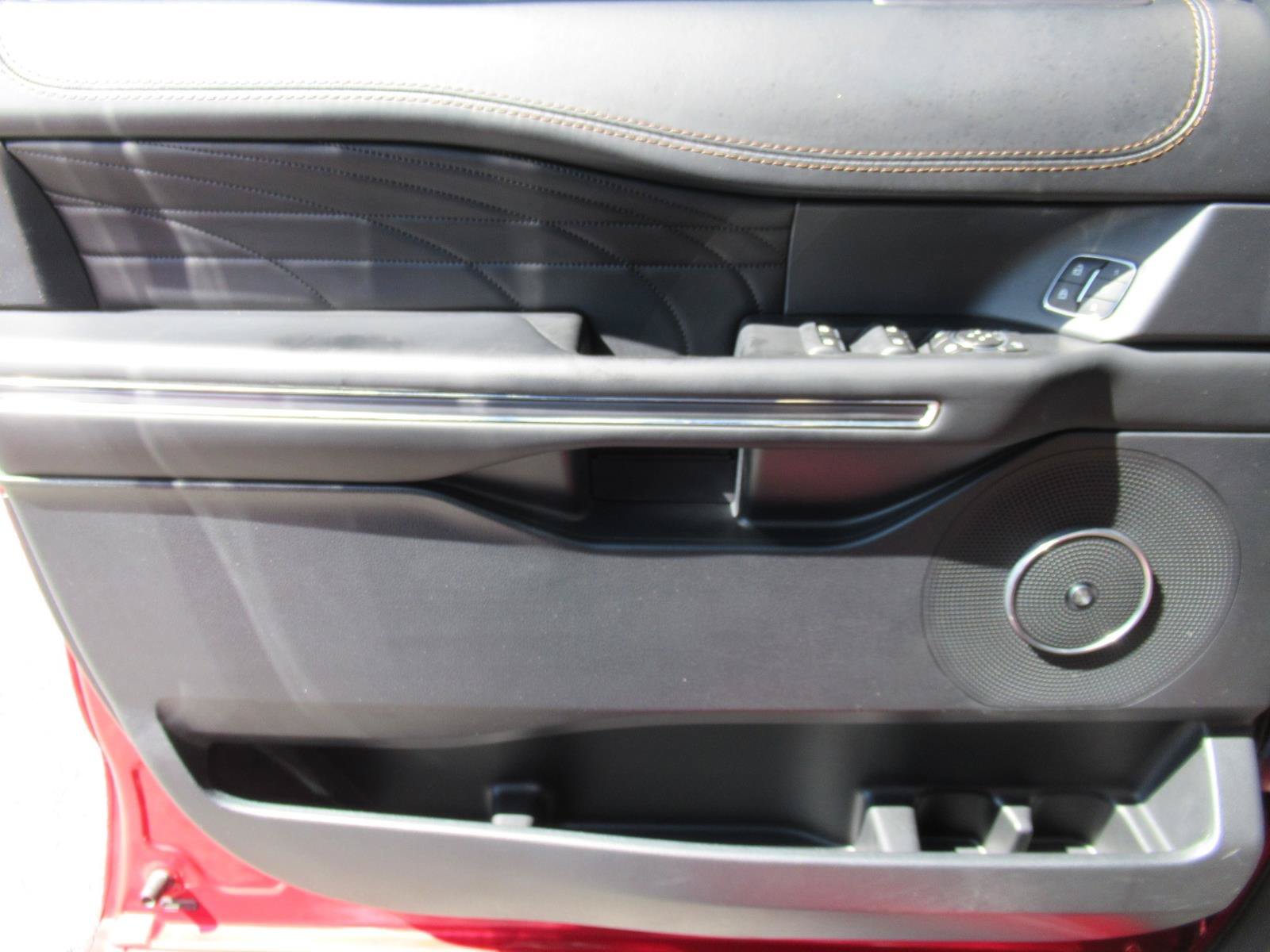 Used 2021 Ford Expedition Platinum RWD image 22