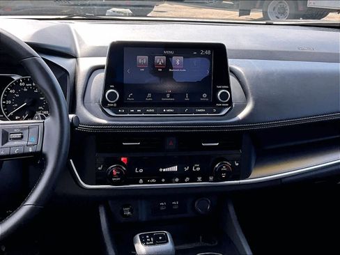 Used 2026 Nissan Rogue SV w/ SV Premium Package image 18