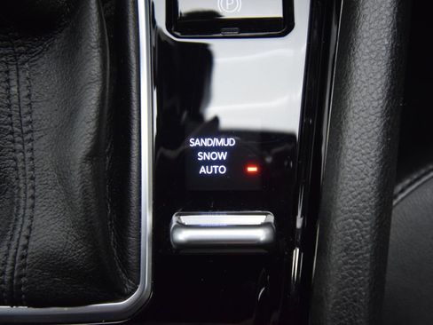 Used 2023 Jeep Compass Limited AWD/4WD image 38