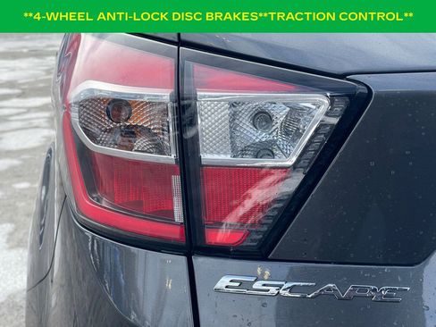 Used 2018 Ford Escape SE image 7