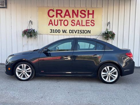 Used 2015 Chevrolet Cruze LTZ w/ Sun, Sound and Sport Package FWD image 2