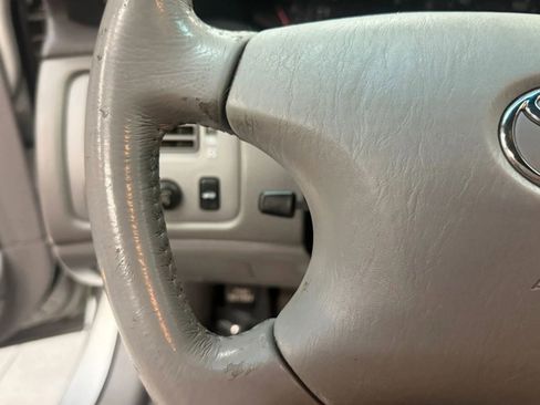 Used 2004 Toyota Avalon XLS image 27