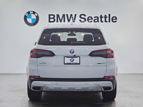 Used 2021 BMW X5 xDrive40i w/ Premium Package image 5