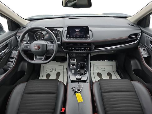 Used 2025 Nissan Rogue SV w/ Rock Creek Premium Package image 12