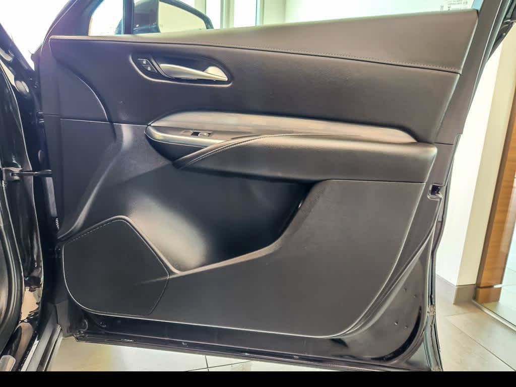 Used 2025 Cadillac XT4 Premium Luxury AWD/4WD image 25