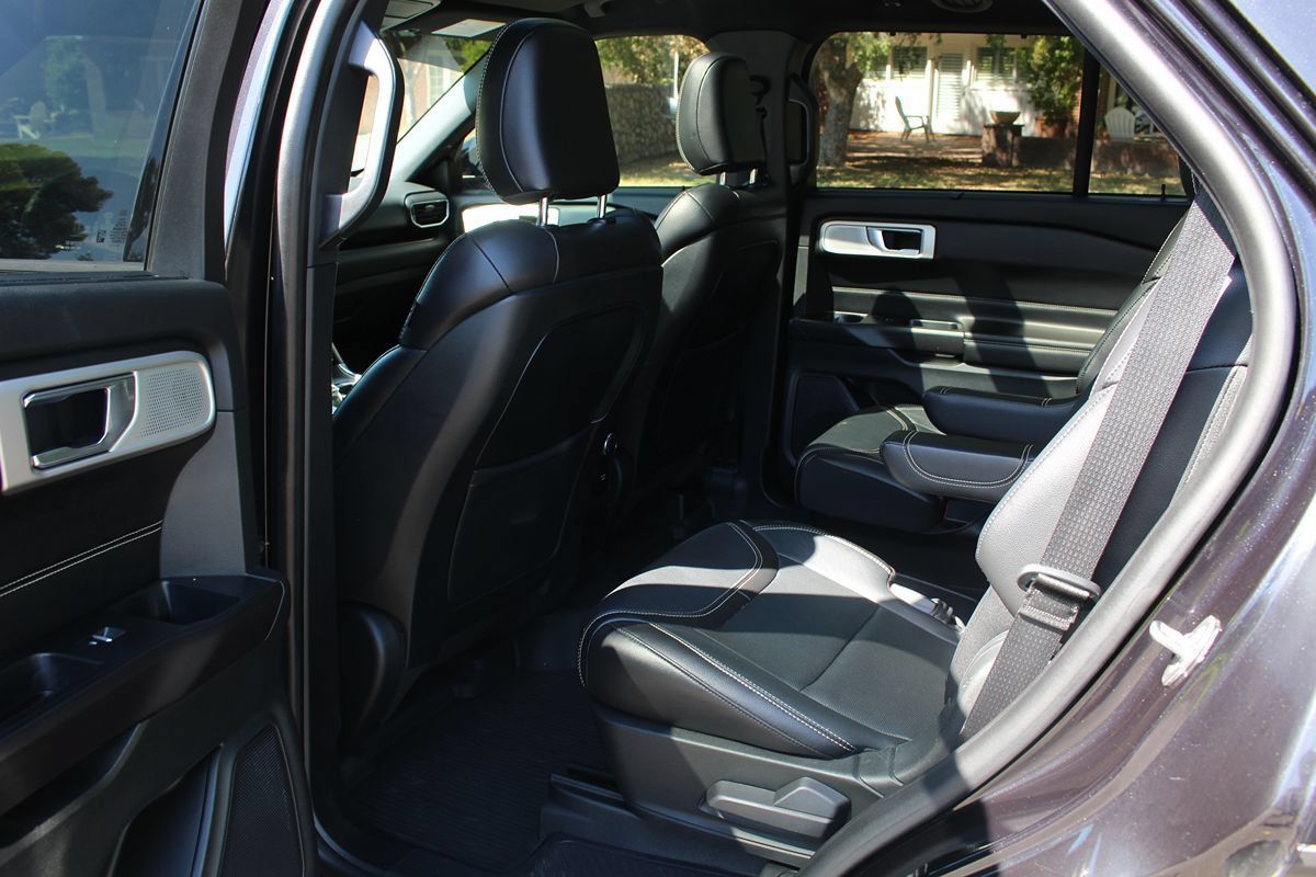Used 2020 Ford Explorer ST w/ Premium Technology Package AWD/4WD image 12