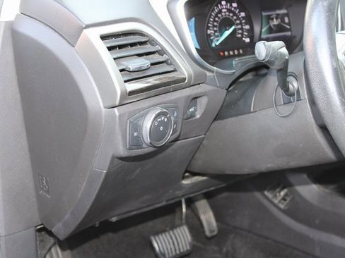 Used 2013 Ford Fusion SE image 23