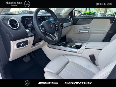 Certified 2022 Mercedes-Benz GLB 250 w/ Premium Package Lite image 9
