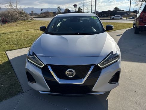 Used 2022 Nissan Maxima SV w/ Floor Mat Group image 8
