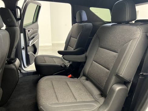 Used 2024 Chevrolet Traverse LT image 14