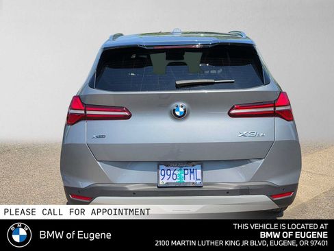 Used 2025 BMW X3 xDrive30i w/ Convenience Package AWD/4WD image 4