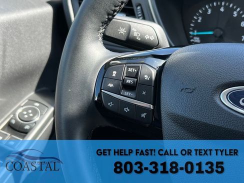 Used 2022 Ford Escape SE w/ SE Sport Appearance Package image 32