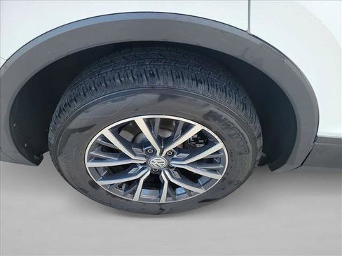 Used 2021 Volkswagen Tiguan S image 11