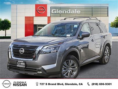 New 2025 Nissan Pathfinder SV w/ Cargo Package