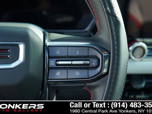 Used 2024 GMC Canyon AT4X image 36