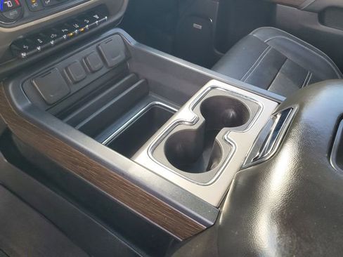Used 2019 GMC Sierra 2500 Denali w/ Duramax Plus Package image 20