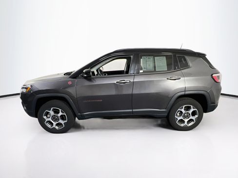 Used 2022 Jeep Compass Trailhawk w/ Sun and Sound Group AWD/4WD image 8