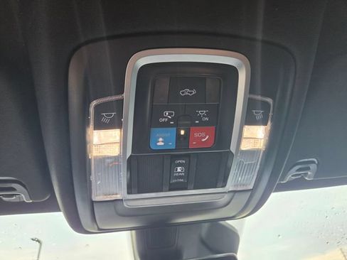 Certified 2025 RAM 1500 Limited AWD/4WD image 10