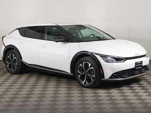 Certified 2023 Kia EV6 Wind w/ Wind Technology Package image 58