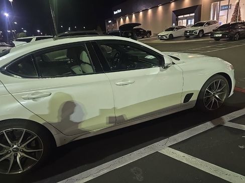 Used 2022 Genesis G70 2.0T w/ Prestige Package image 6