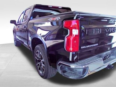 Used 2024 Chevrolet Silverado 1500 LT AWD/4WD image 4