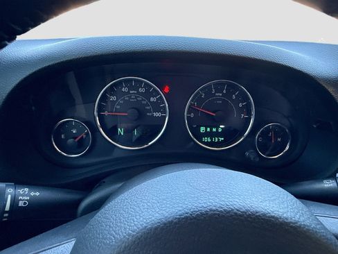 Used 2017 Jeep Wrangler Unlimited Sahara w/ Dual Top Group image 35