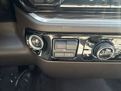 Used 2026 Chevrolet Silverado 1500 RST RWD image 37