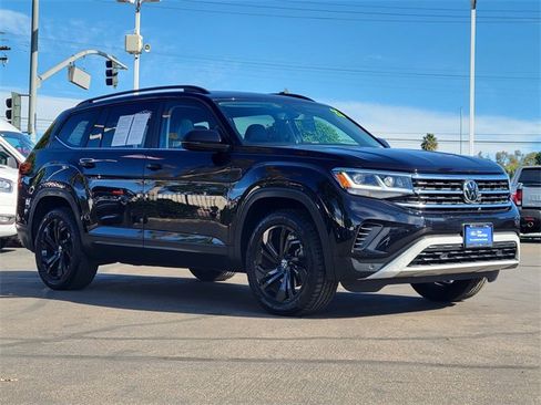 Used 2023 Volkswagen Atlas SE image 30