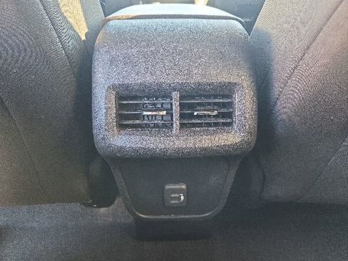 Used 2020 Chevrolet Equinox LT w/ Driver Convenience Package AWD/4WD image 21